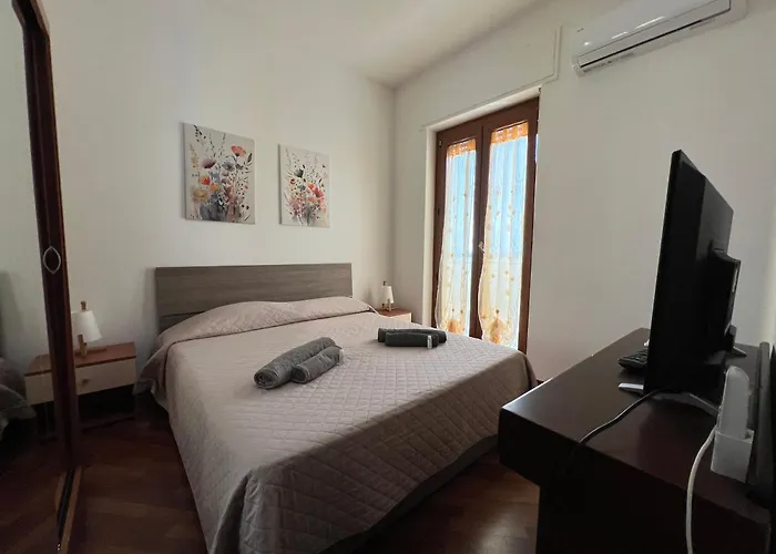 Petronia Home